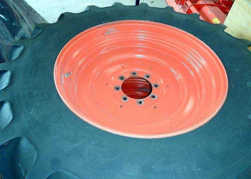 Шини б/у з дисками Kleber Traker 460/85 R38(18.4r38) 149A8 TL 2016р