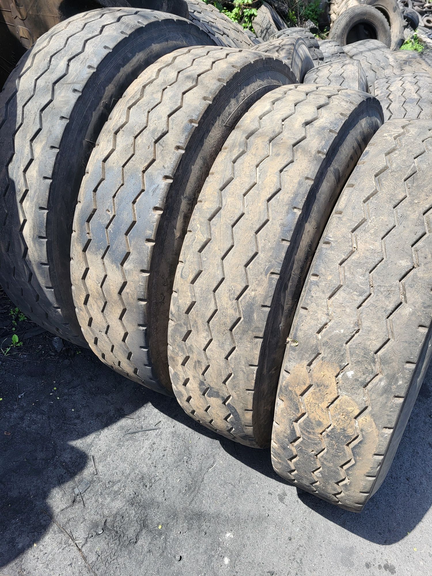 Продам шины б.у 11 R22.5