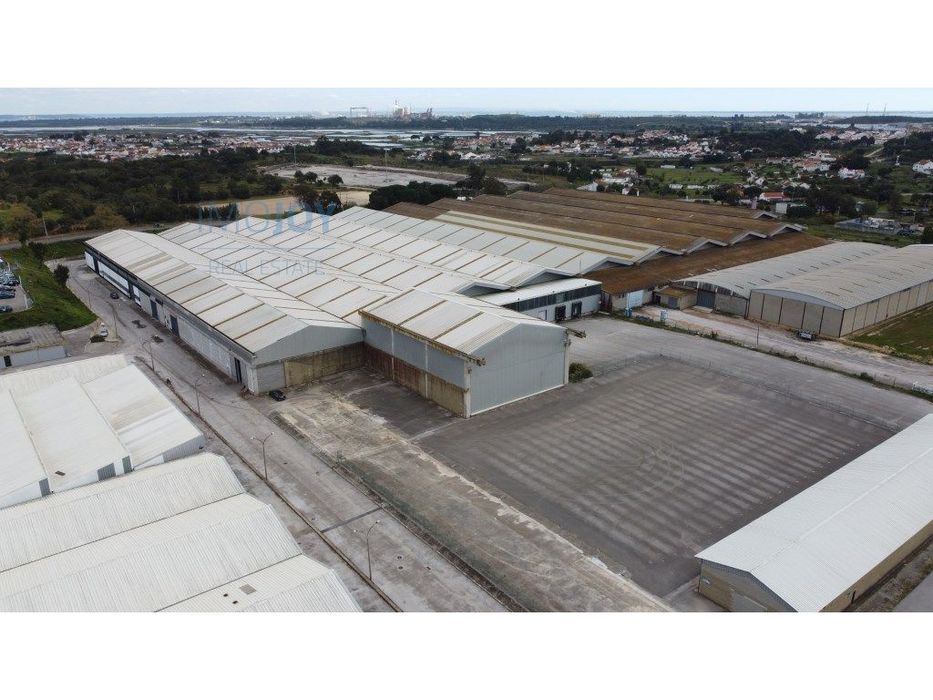 Armazém para Arrendamento em Setúbal