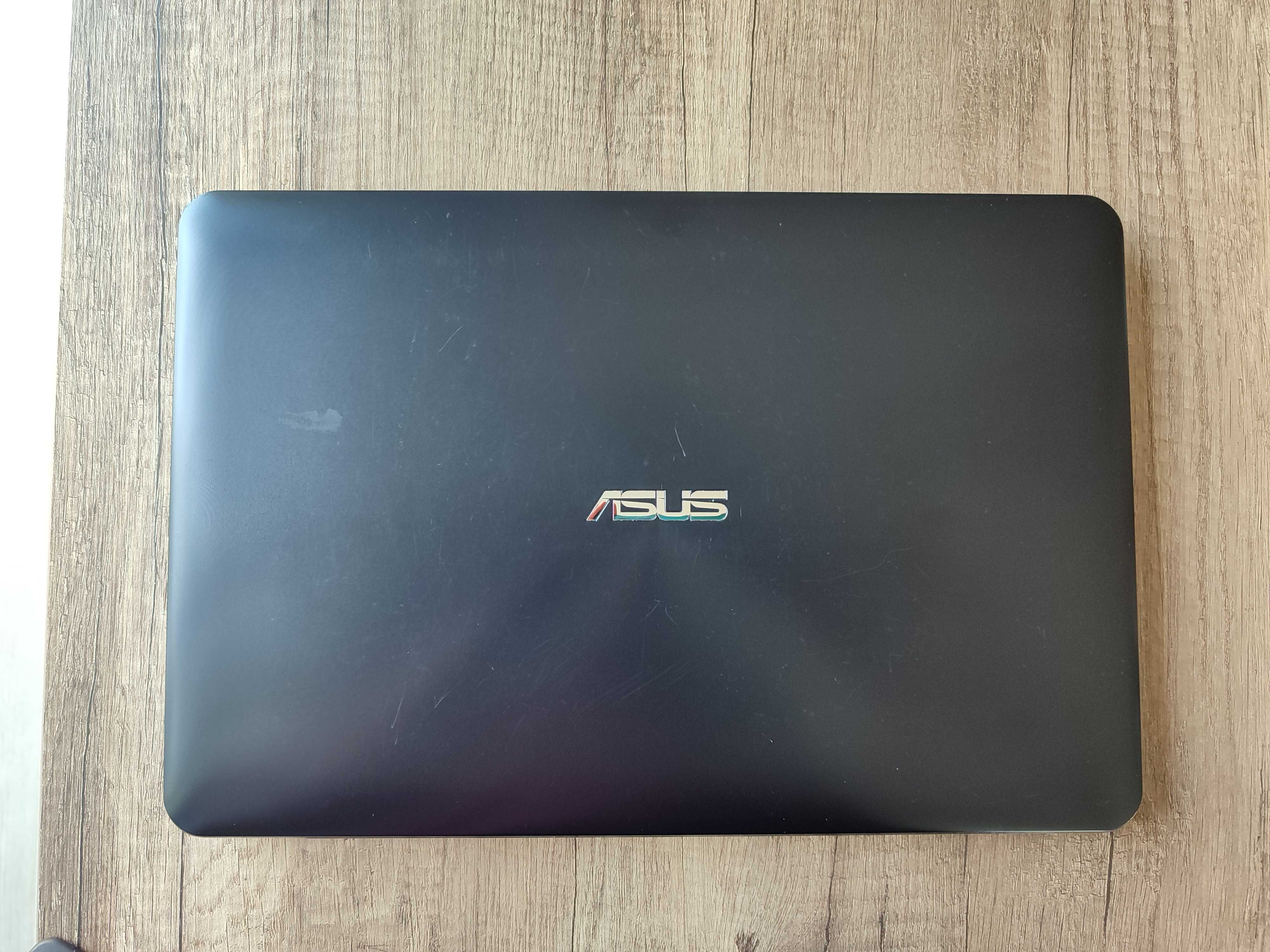 Asus X555Q AMD A10 4x2.4 GHz/8GB DDR4/256 SSD/1TB HDD/ Win 10