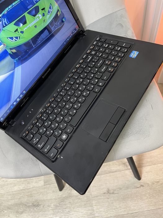 Мощный, надежный ноутбук Lenovo, новый SSD