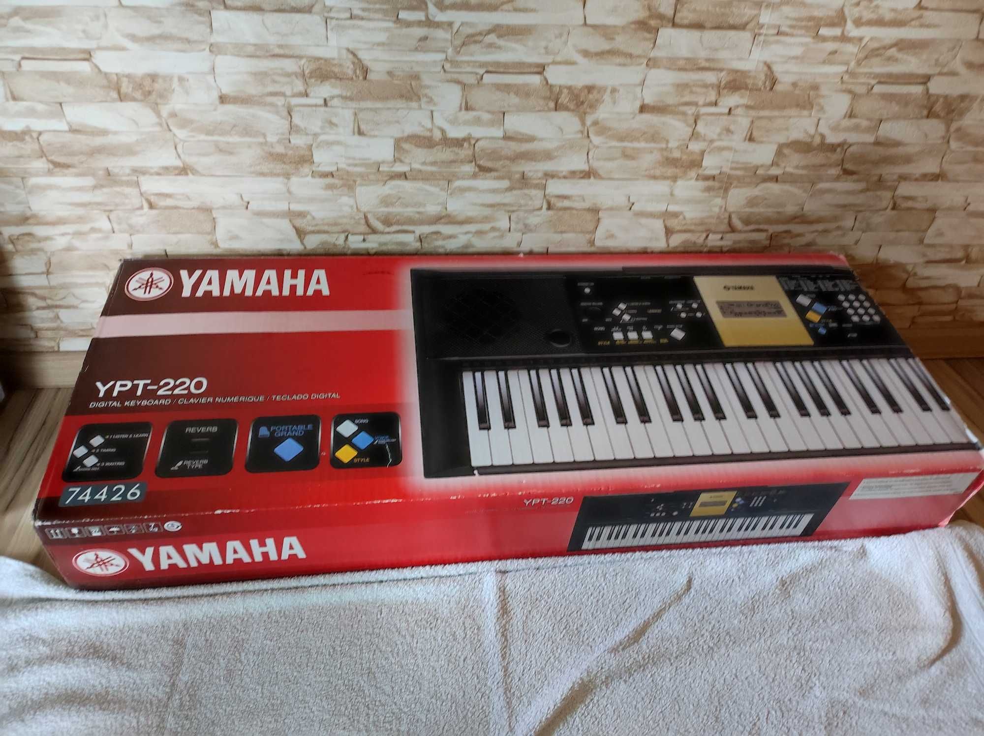 Keyboard Yamaha YPT-220