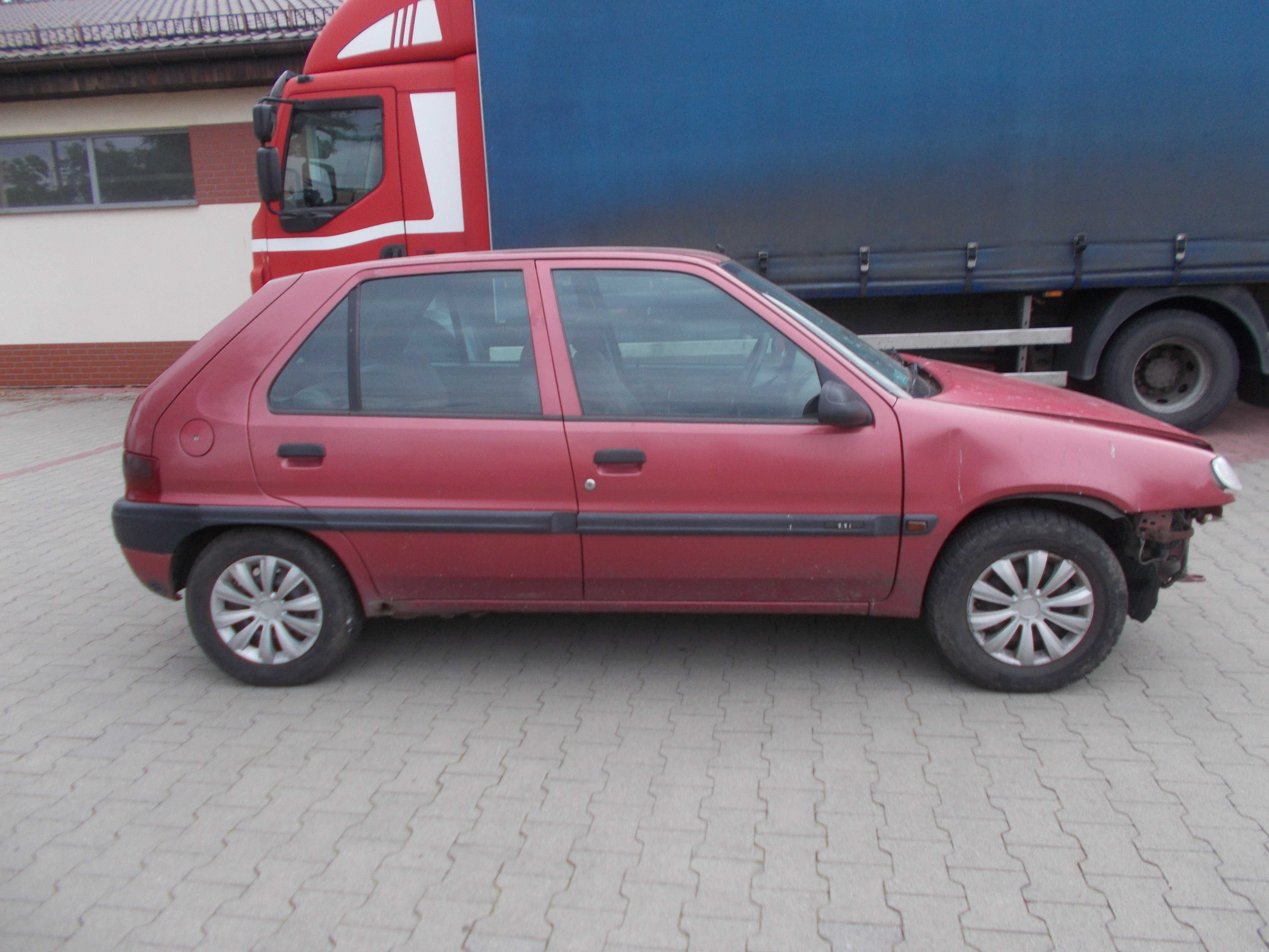 Citroen Saxo 5 drzwi 1.1 benzyna 97 rok na części