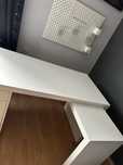 Biurko ikea wraz z szufladkami