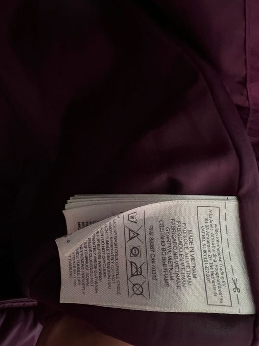 Adidas пуховик жіночий