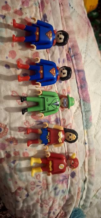 Kinder Joy playmobil DC troca