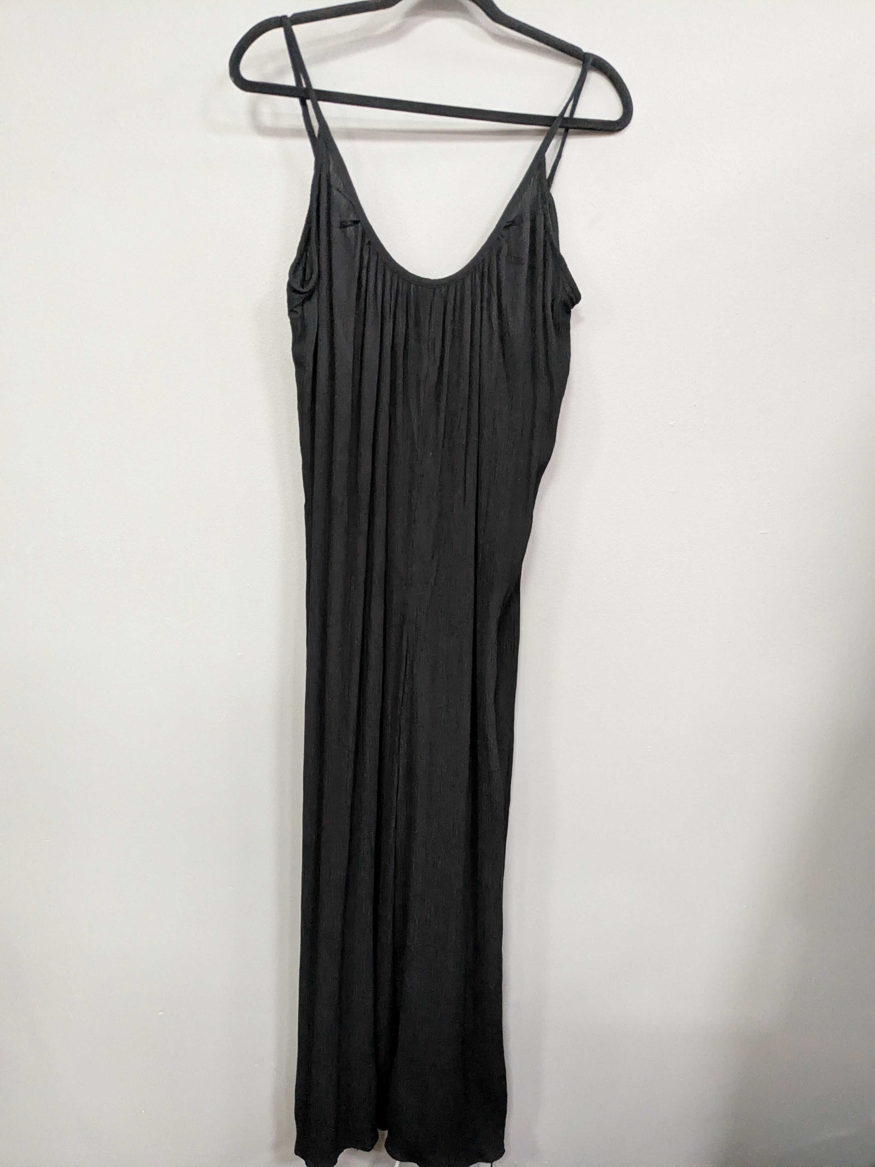 Asos kombinezon czarny z wiskozy rozm. 40