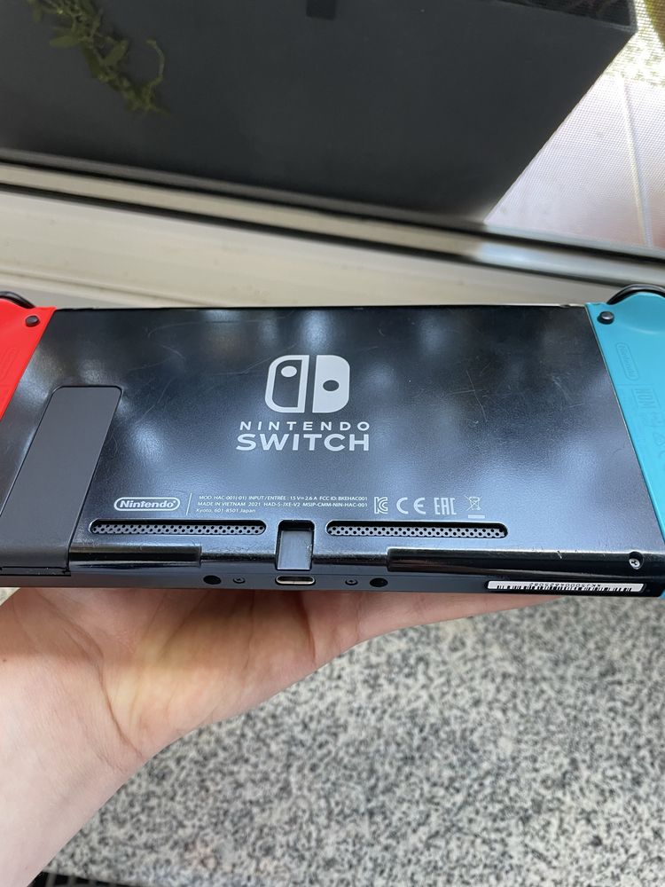 Nintendo switch + 2gry