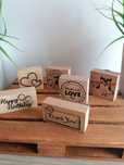 Carimbos em madeira ideal para scrapbooking, artesanato