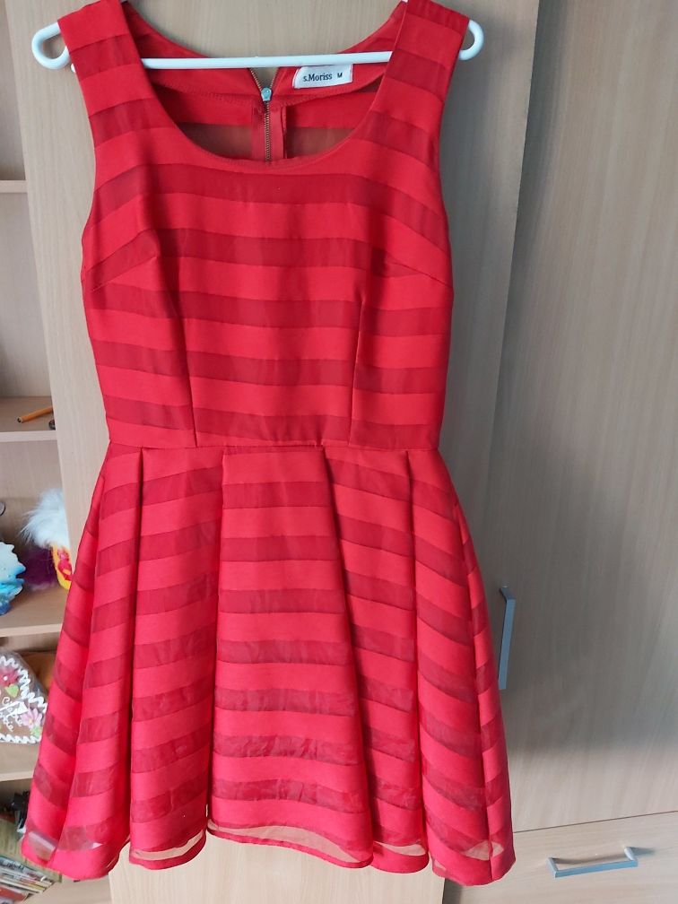 Czerwona rozkloszowana sukienka wesele/sylwester