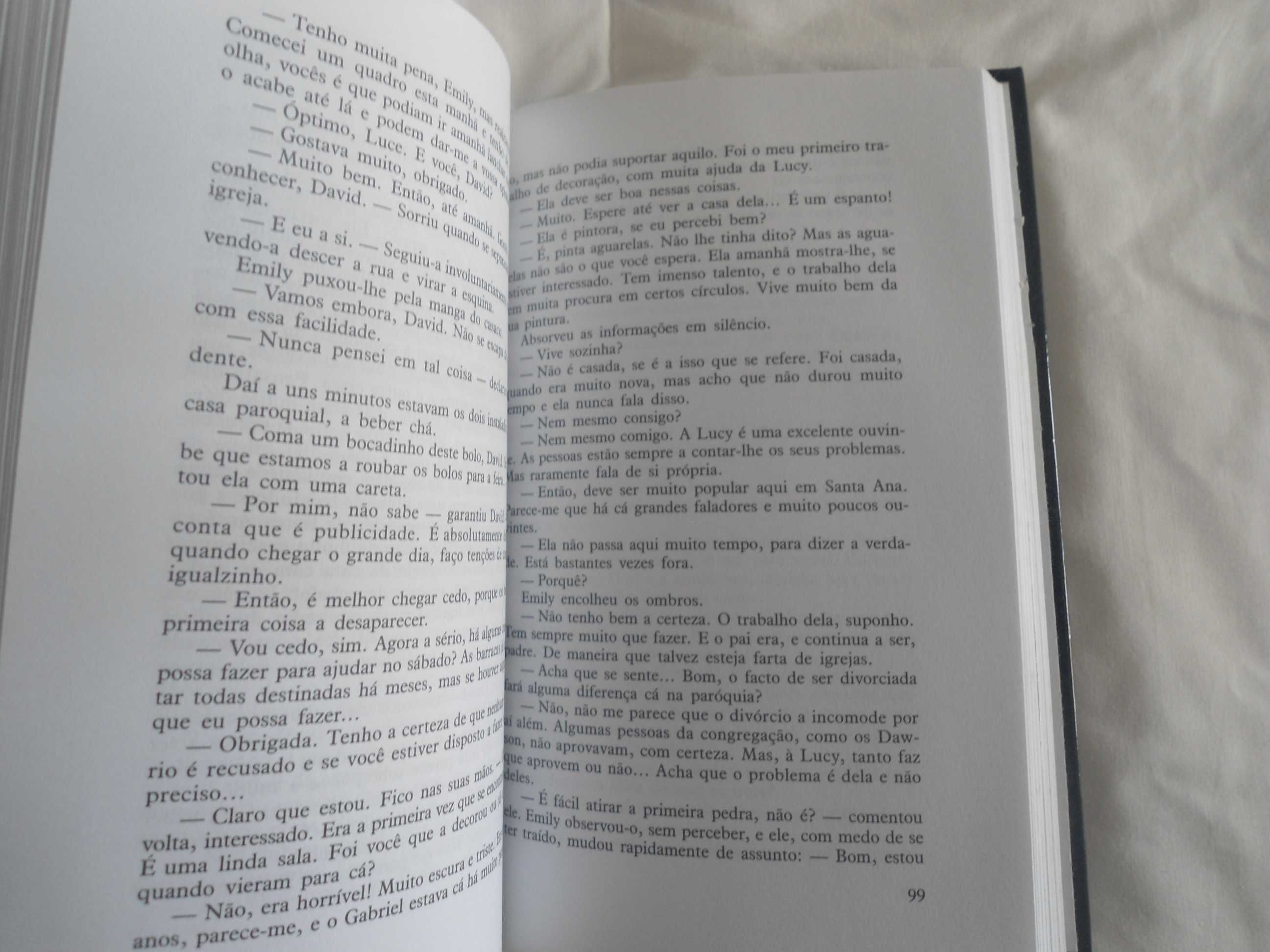 Um Vinho Atordoante por Kate Charles