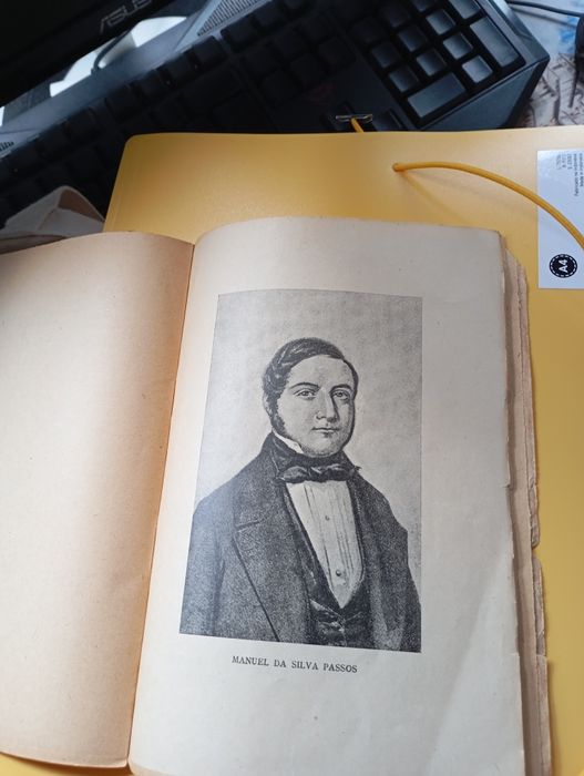 Livro antigo república