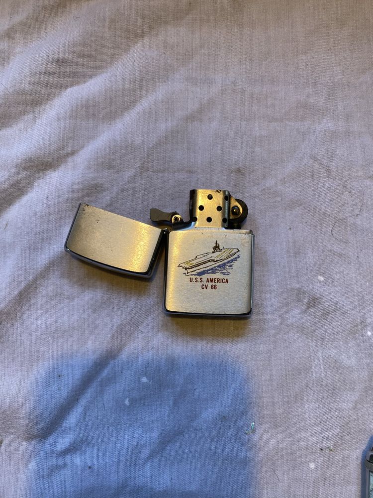 Isquerio zippo uss america cv 66