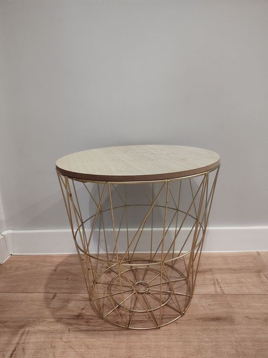 Stolik kawowy kosz zloty