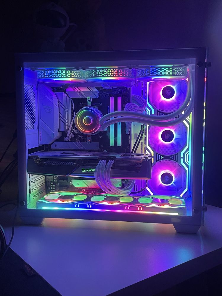 Komputer Ryzen 7 RX 5700XT 16GB RAM