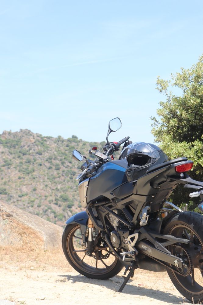 Honda CB125R top