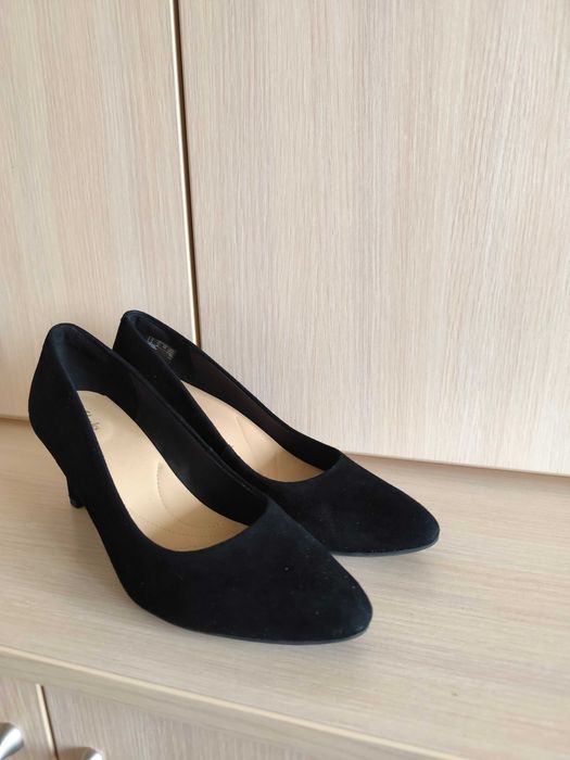 Туфлі човники Clarks, 38 р. Колір чорний.