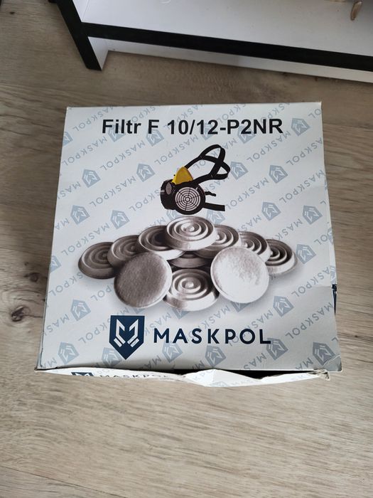 Maska przeciwpyłowa z filtrami