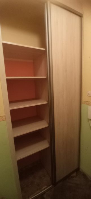 Szafa  z płyty na szynach