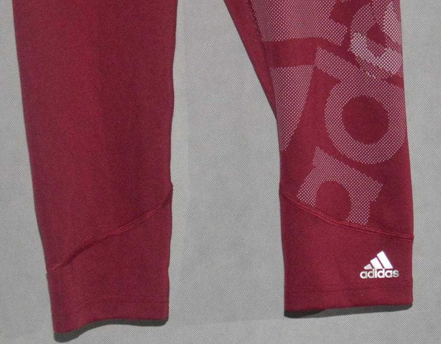 Bordowe leginsy Adidas techfit S 34/36
