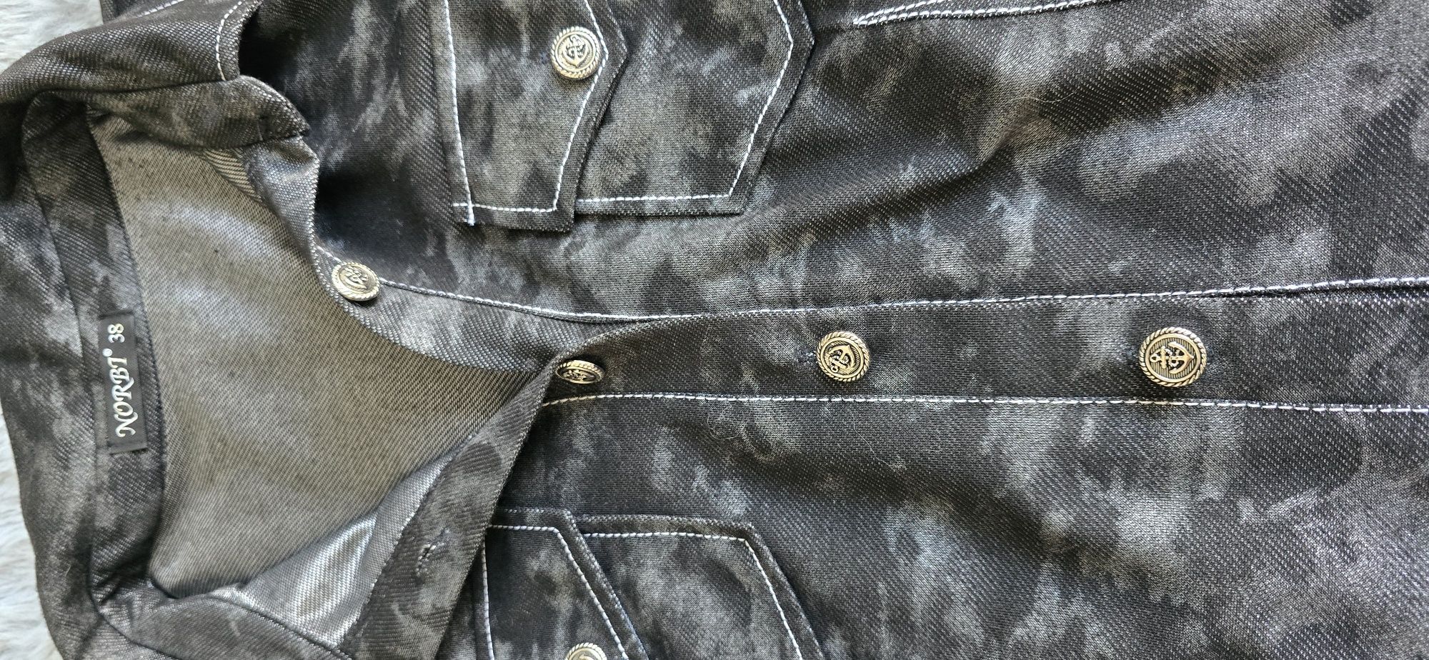 Sukienka koszulowa mini z falbankami ala czarny jeans moro, s.bdb