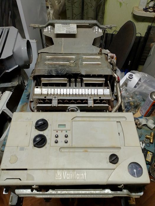 Разбираю котел газовый Вайлант то