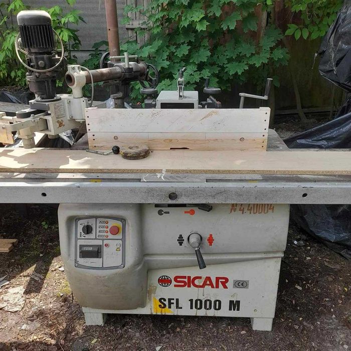 Станок фрезерний  Sikar.Вертикально фрезерний з податчиком