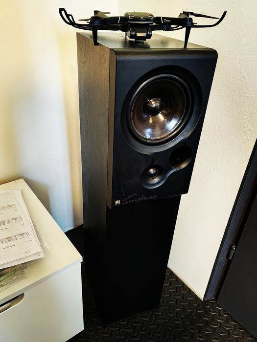 Kolumny KEF Koda 9 zadbane