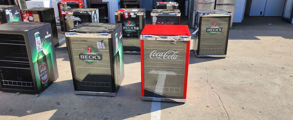 JANKI, ul. WSPÓLNA 6 Lodówka chłodziarka na napoje Coca Cola