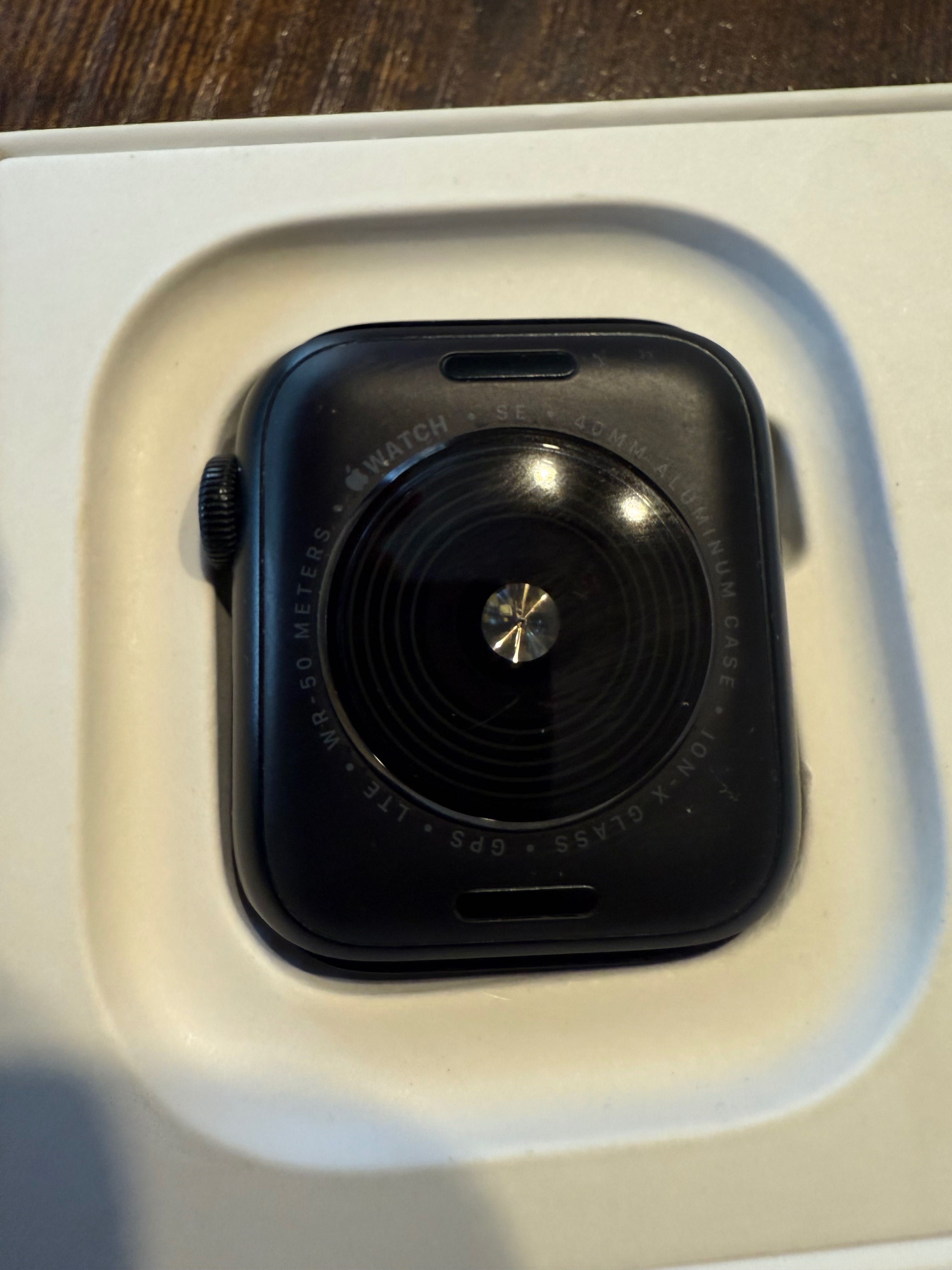 Apple Watch SE 2. 40MM
