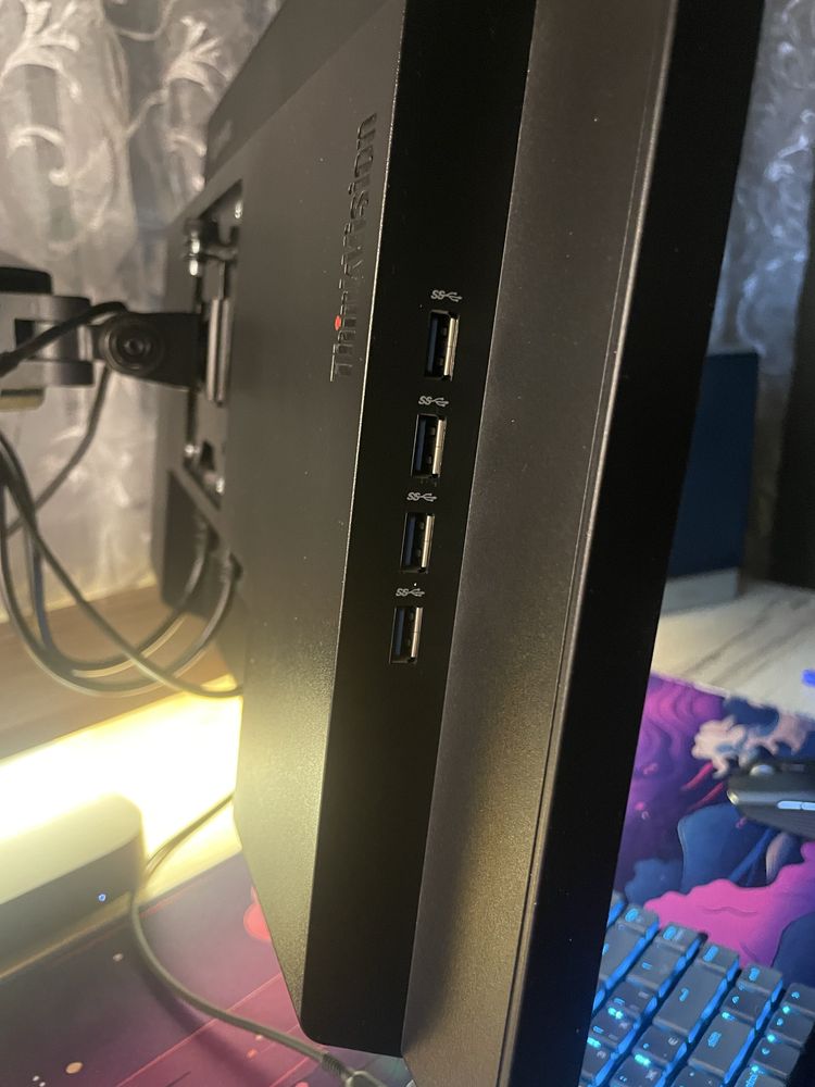 Монітор Lenovo ThinkVision 24” FHD IPS