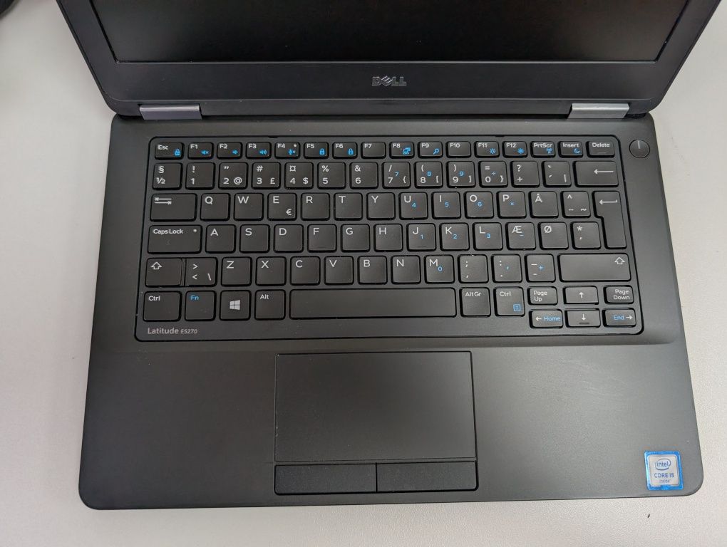 Ноутбук Dell Latitude E5270/i5-6200U/8/128/12"/HD/компактний.Бюджетний