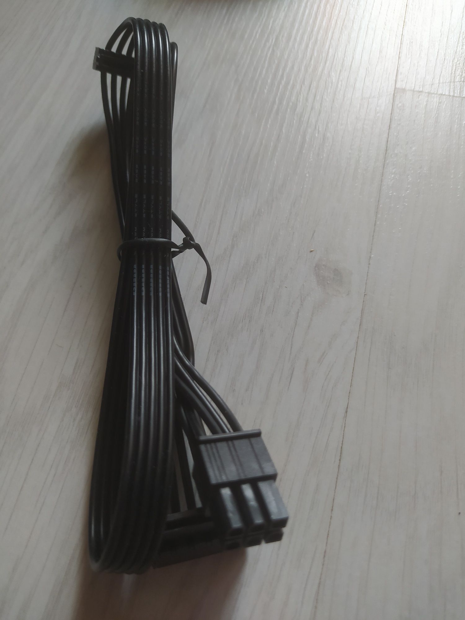Кабель модульный для блока питания 8pin-3 sata