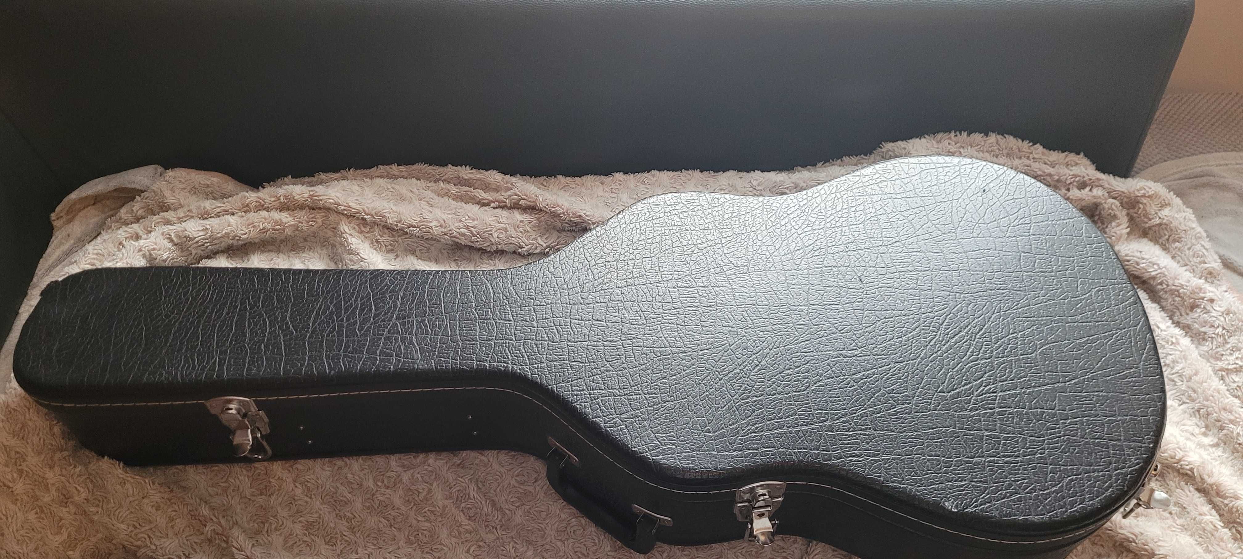 Profesjonalny futerał na gitarę plus gitara