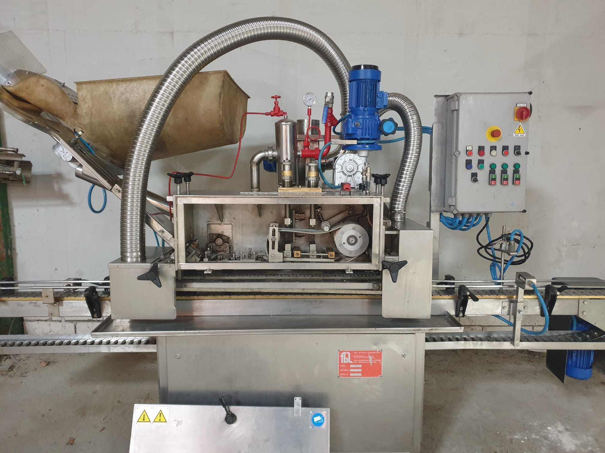 Укупорочная машина FbL-200