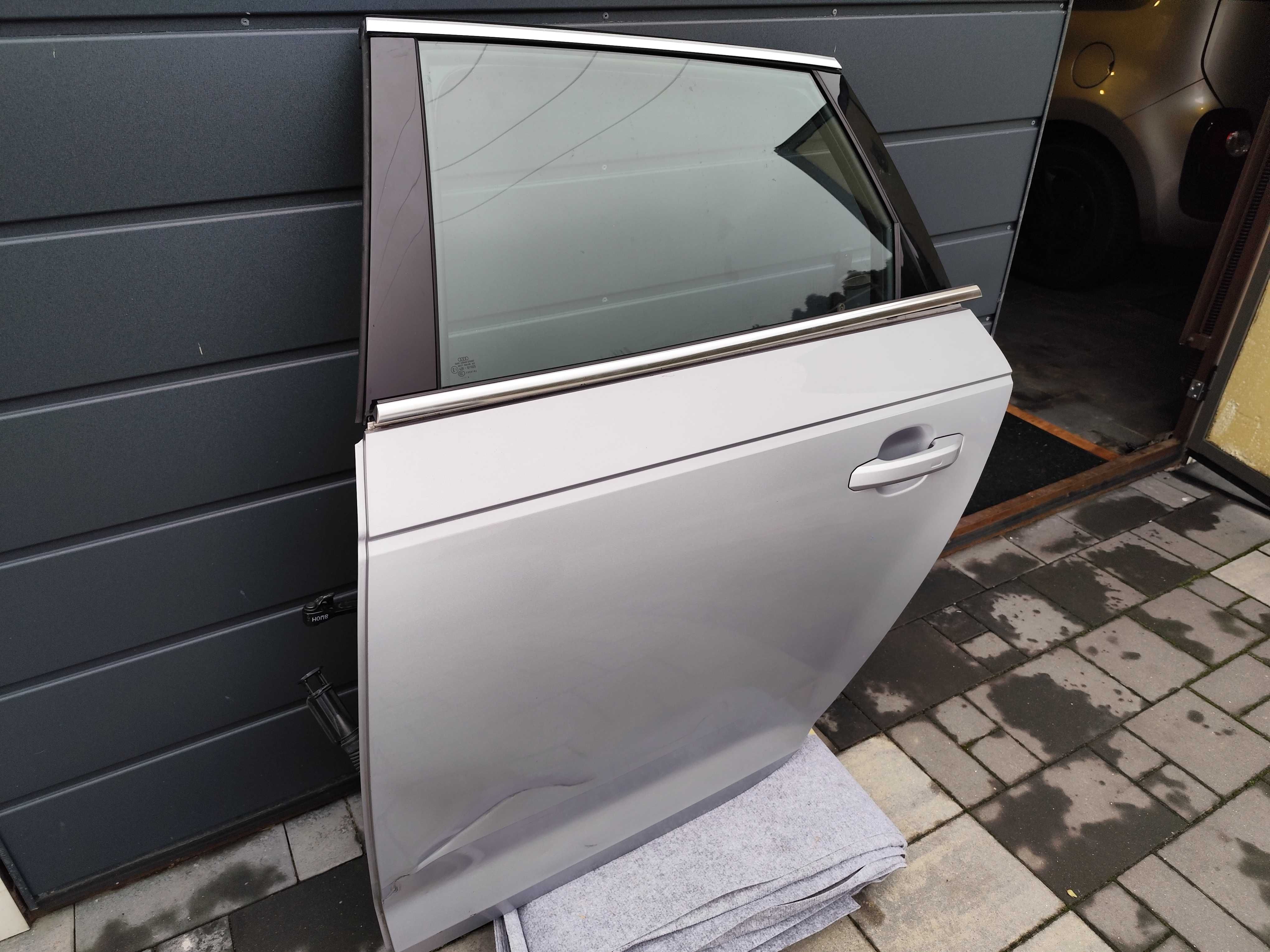 Drzwi Audi A4 B9 Avant lewy tył LZ7G