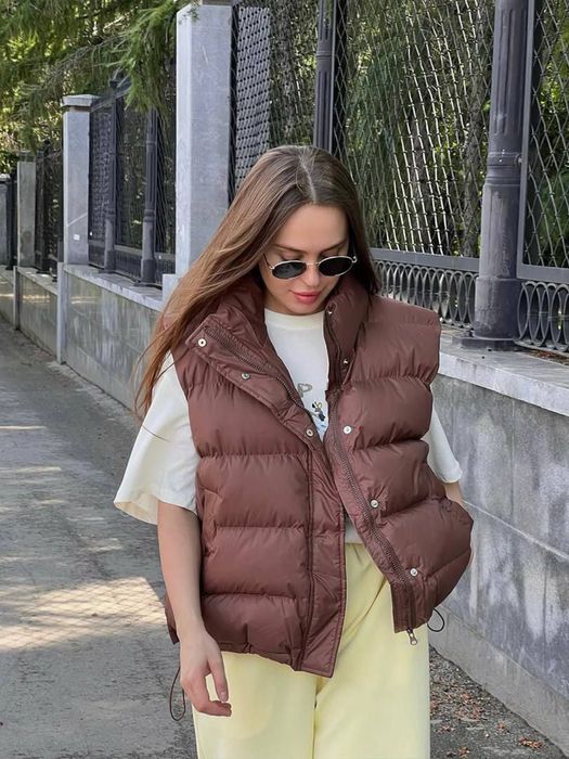 Жилетка  безрукавка осіння жіноча zara коричнева с м л