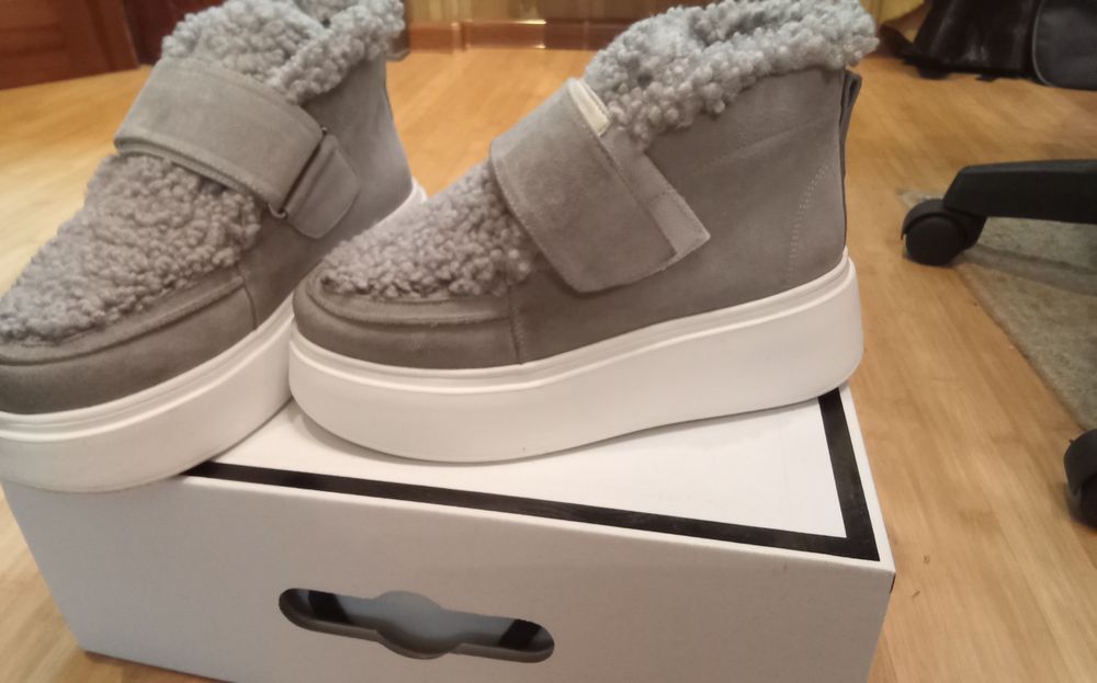 Хайтопи натуральний замш