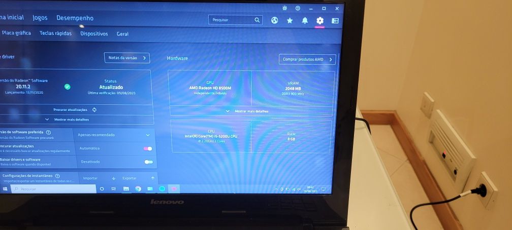 Notebook Lenovo i5 com 8GB RAM e Placa Grafica AMD Radeon, SSD + HD