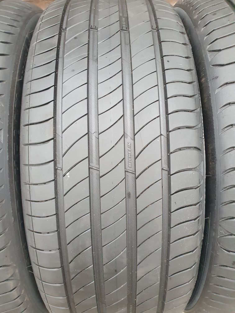 Шини нові літні 235/45/r20, Michelin e Primacy.