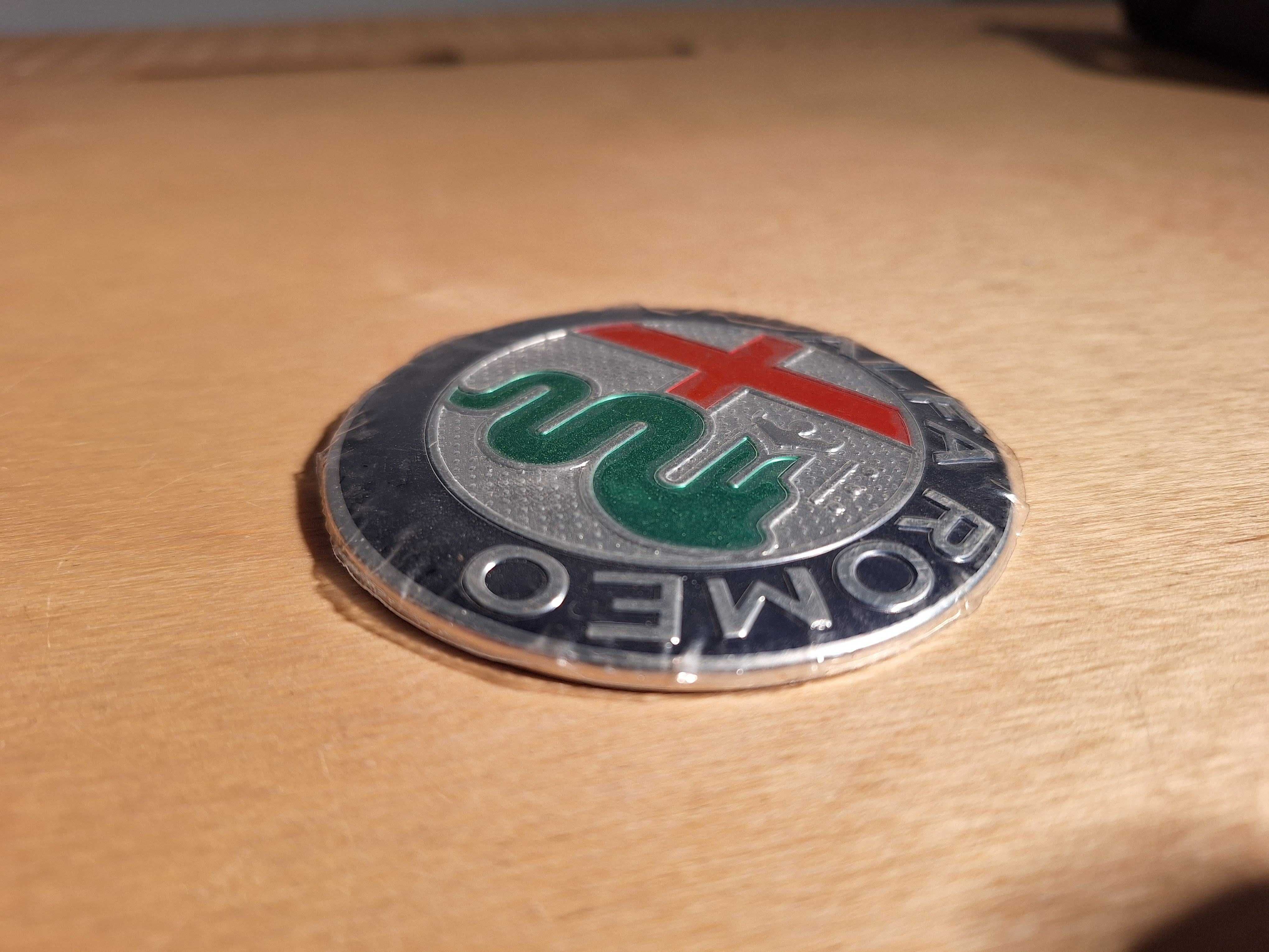 Znaczek Nowy Alfa ROmeo fi40