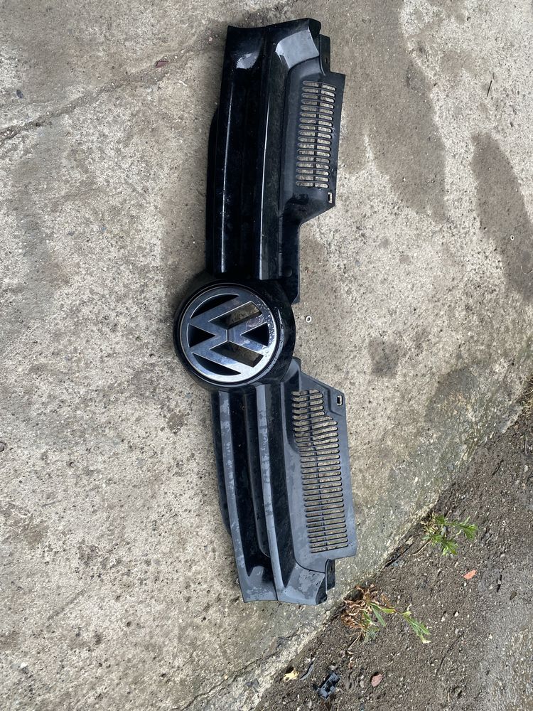 Golf V części, całe auto na części ceny okazyjne!!