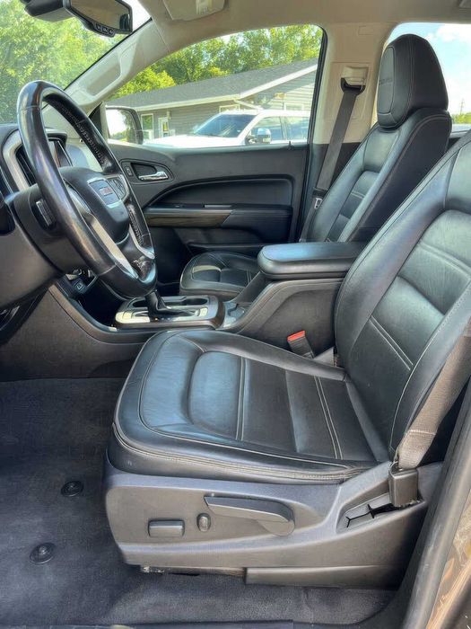 GMC Canyon AT4 Crew Cab      2021