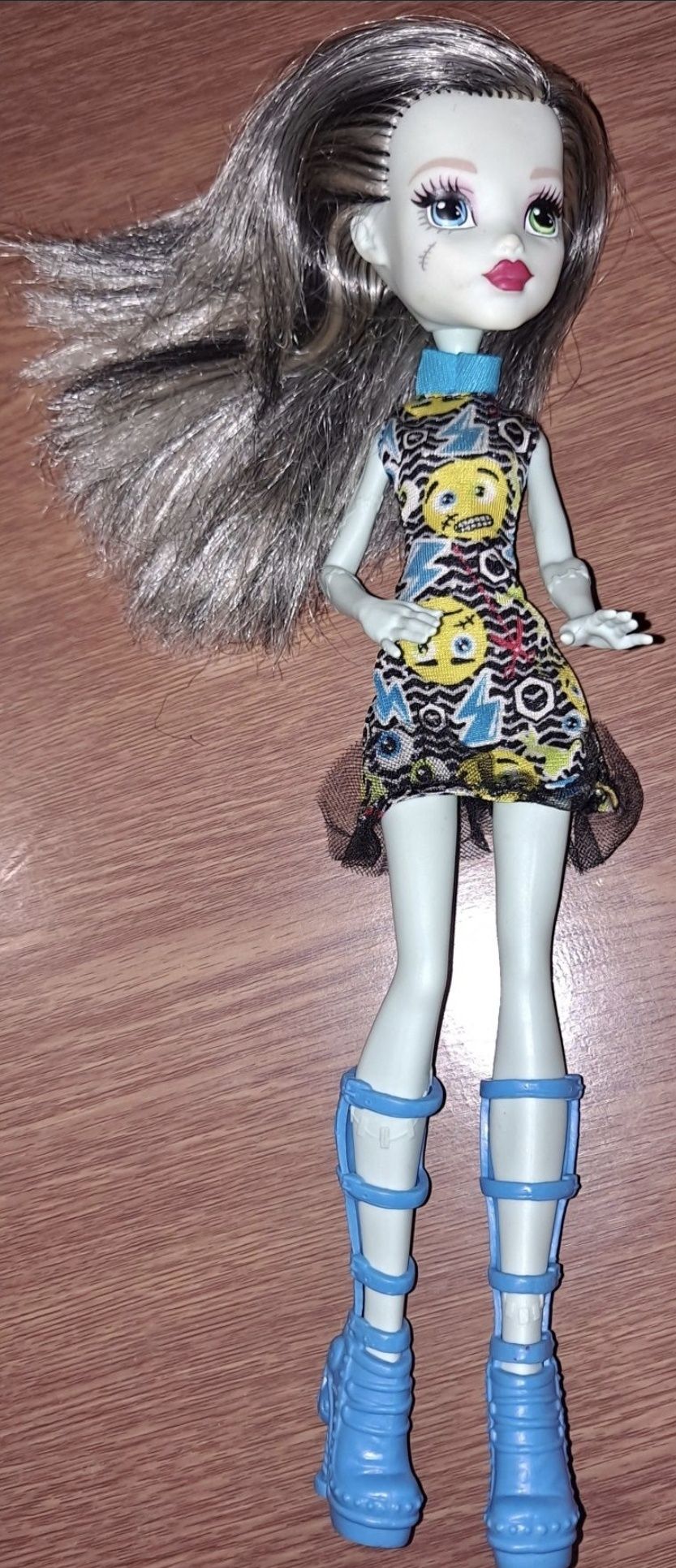 Monster High/ Frankie Stein/ lala