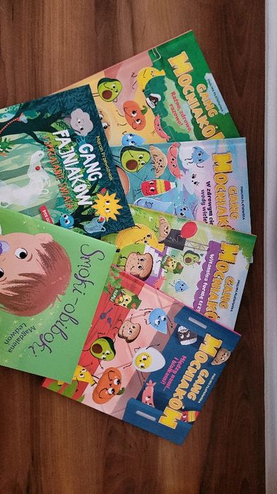 Zestaw książek do oddania