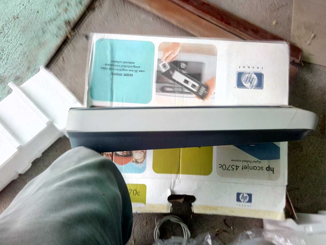 Scanner HP Scanjet 4570c na embalagem original, como NOVO!