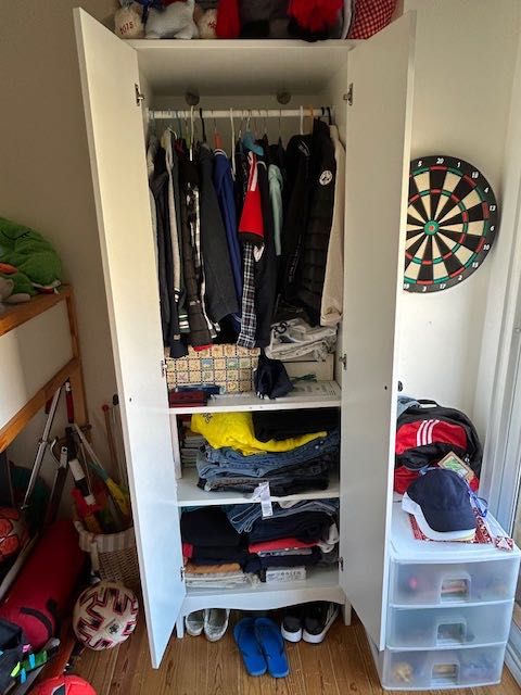 Roupeiro criança ikea