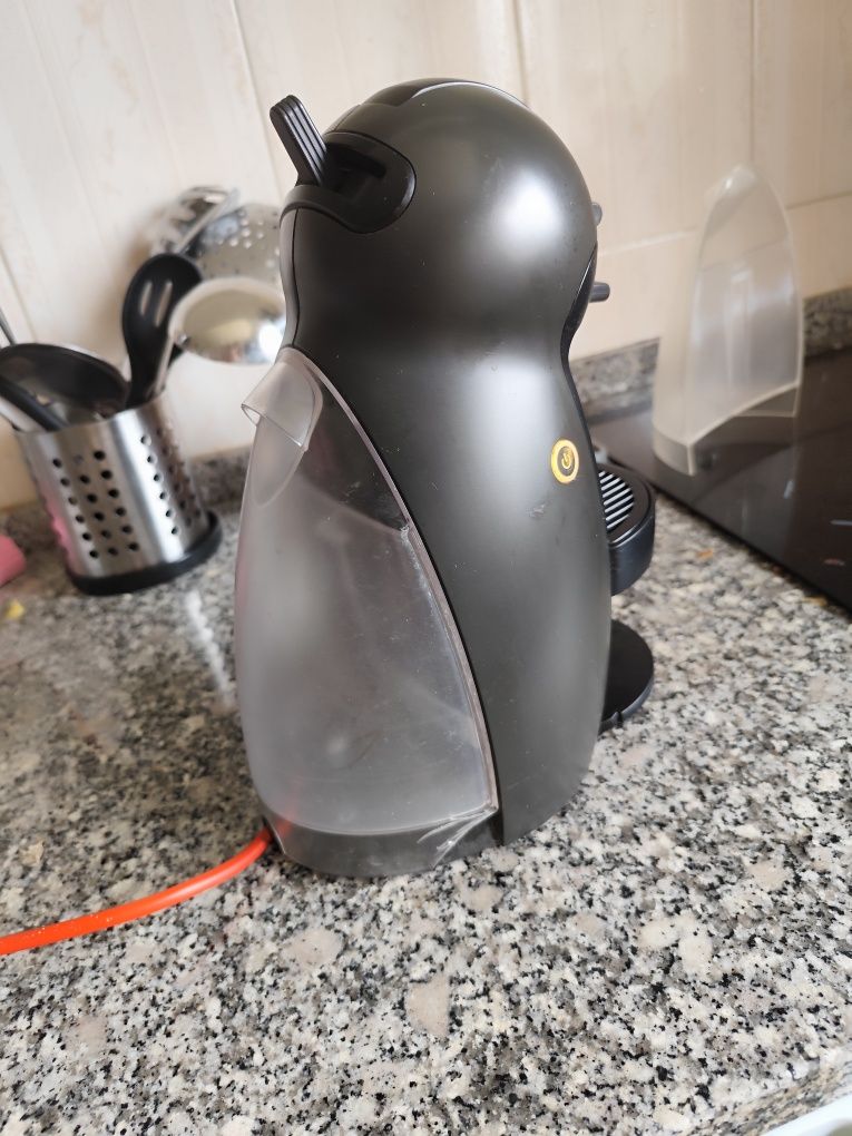 Máquina de café Nescafé dolce Gusto