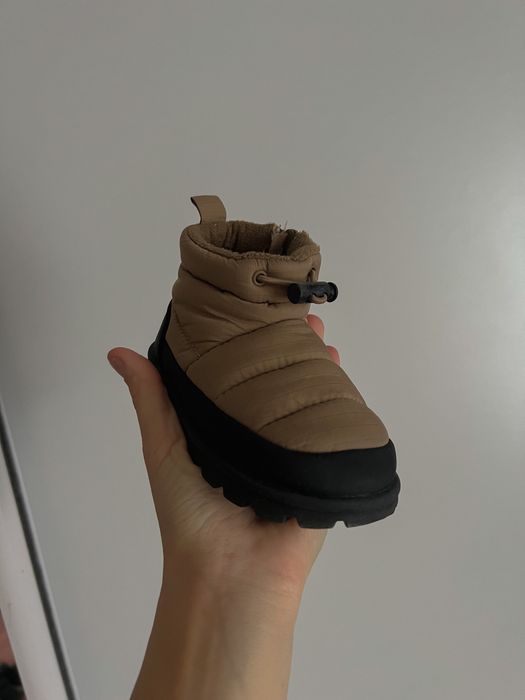 Дитяче взуття  утеплене Zara 22розмір