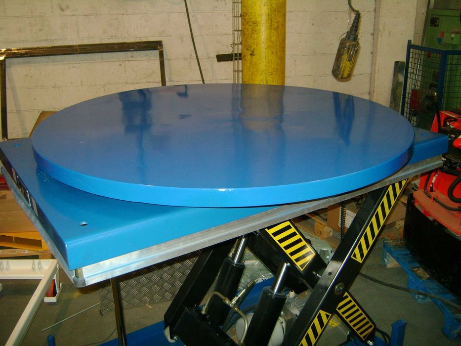 Mesa elevatória - Plataforma elevação hidráulica - Bancada elétrica